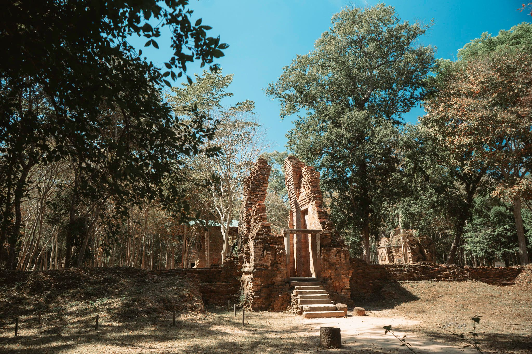 មិនមែនមួយ​ ក៏មិនមែនពីរ​! ទៅលេង​ ប្រាសាទសំបូរព្រៃគុក​ អ្នកនឹងស្គាល់ប្រាសាទជាច្រេីន​  ស្អាតអស្ចារ្យ​ផ្សេងៗគ្នា - Nearytop