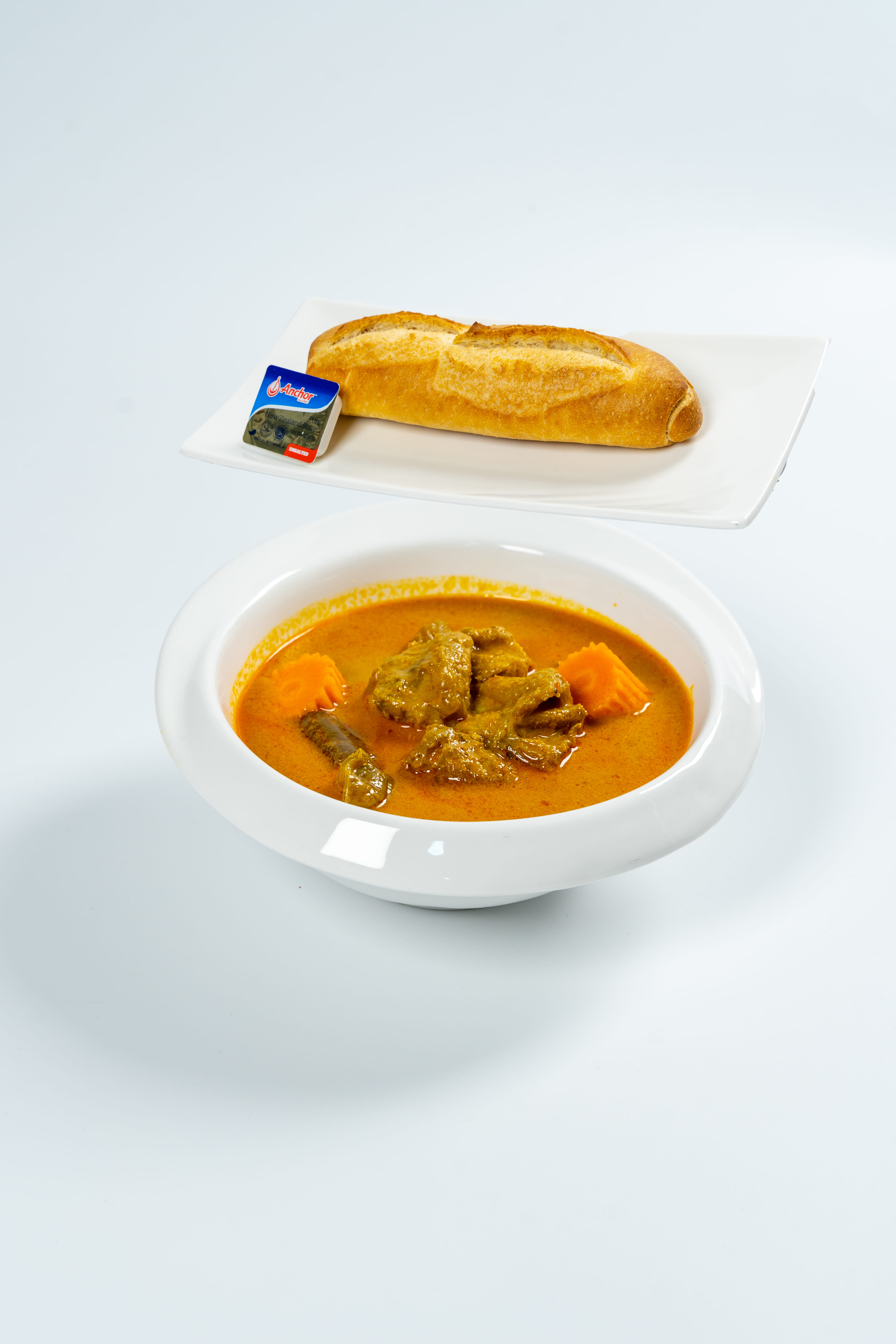 CHICKEN CURRY WITH BREAD