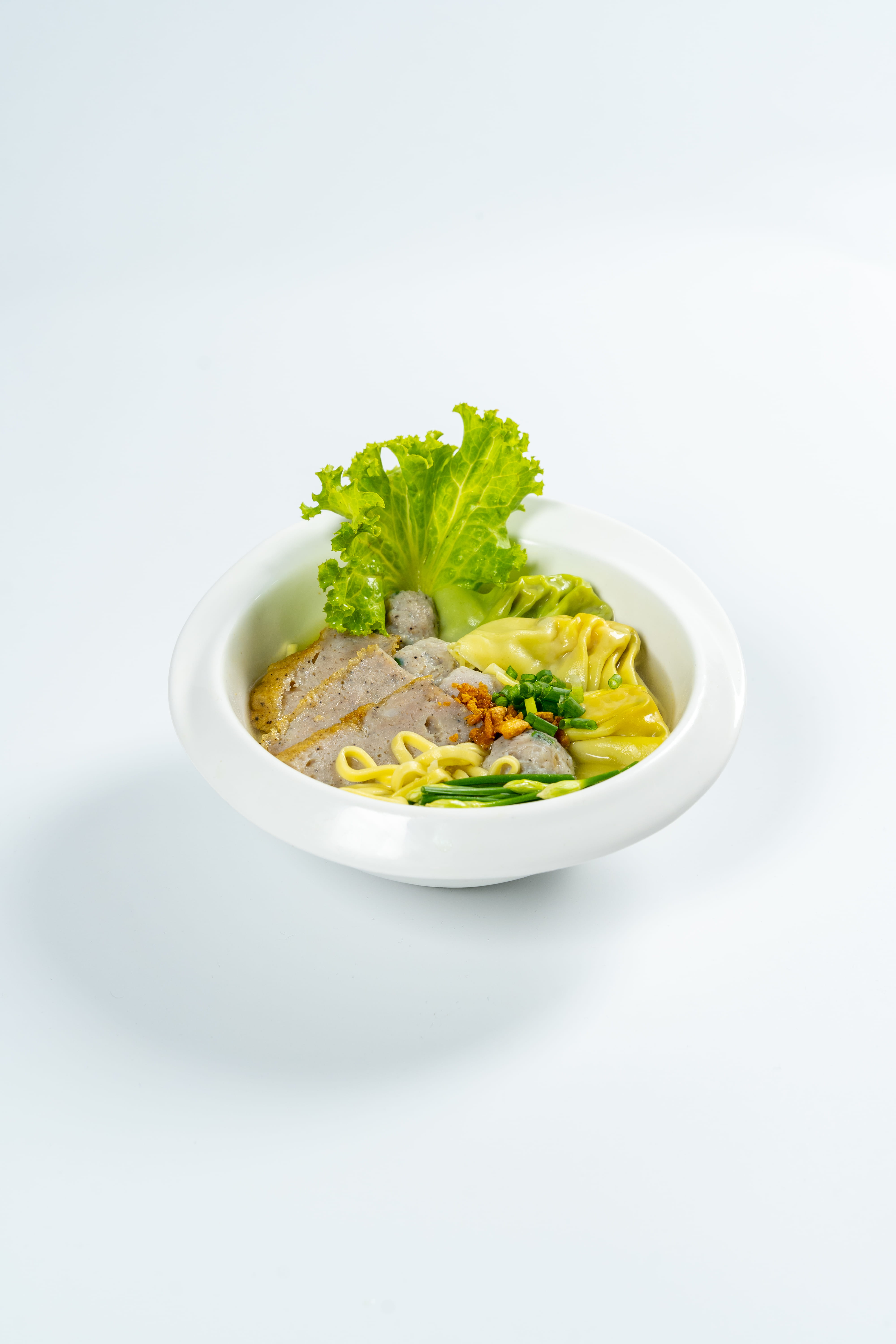 FISH MEATBALLS AND WONTON WITH NOODLE SOUP