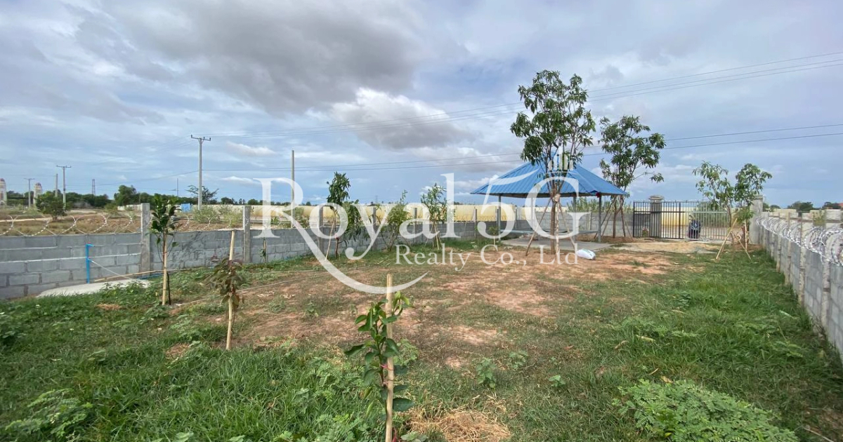 ដីសម្រាប់លក់ ជាប់នឹងបុរី HM Lucky home