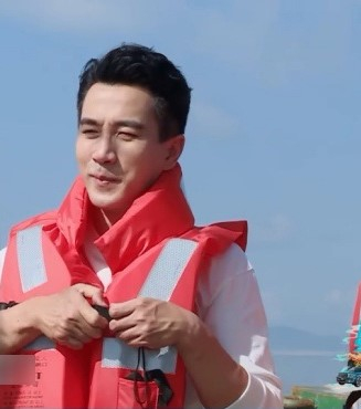 Hawick Lau