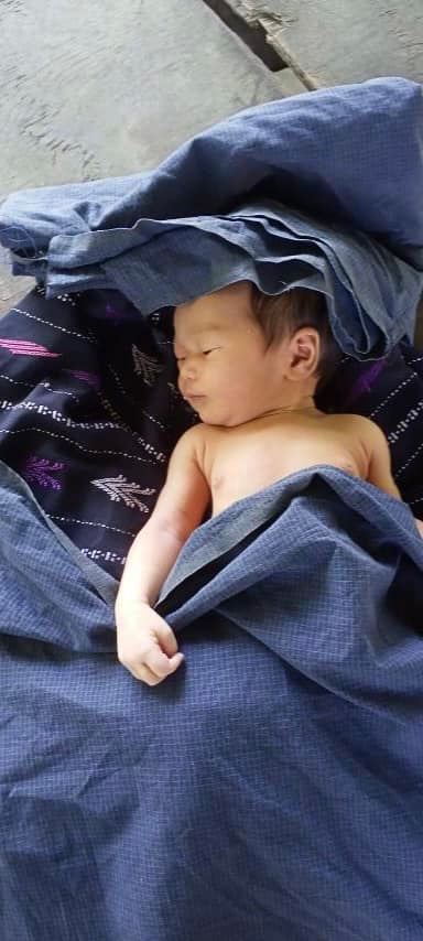Photo Credit : Khine Hnin Wai's FB Acc