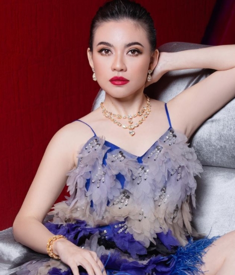  លោកជំទាវ យឹម ឆៃលីន