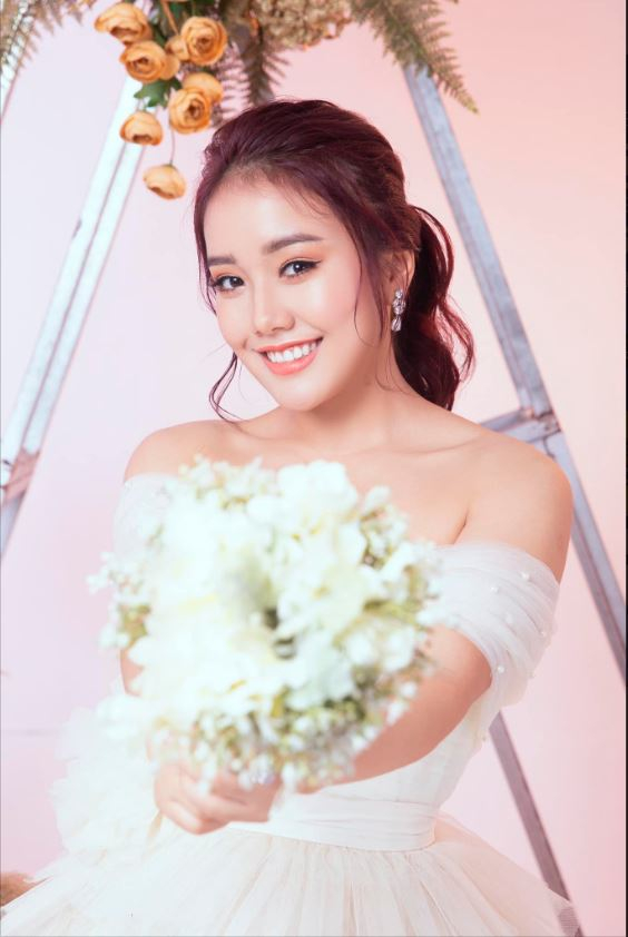 Photo Credit : Esther DCS's Facebook Acc