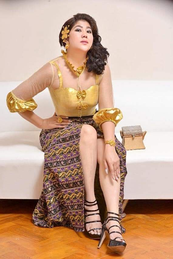 Photo Credit-"မမဆောင်း" FB Page