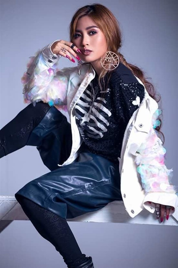 Photo Crd - ဝတ်ရည်မိုး Facebook account