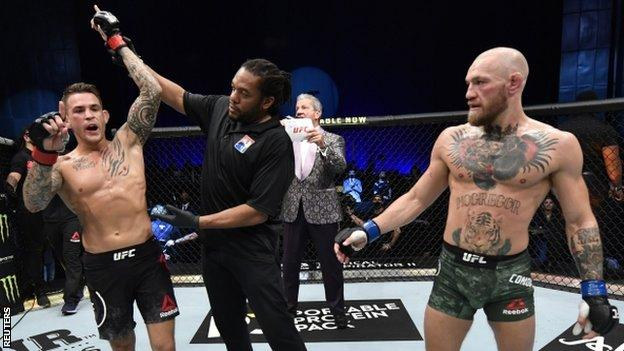 អ្នកប្រដាល់ Dustin Poirier​ ផ្ដួល Conor McGregor