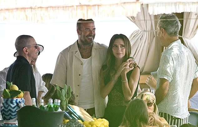 David Beckham និងភរិយា 