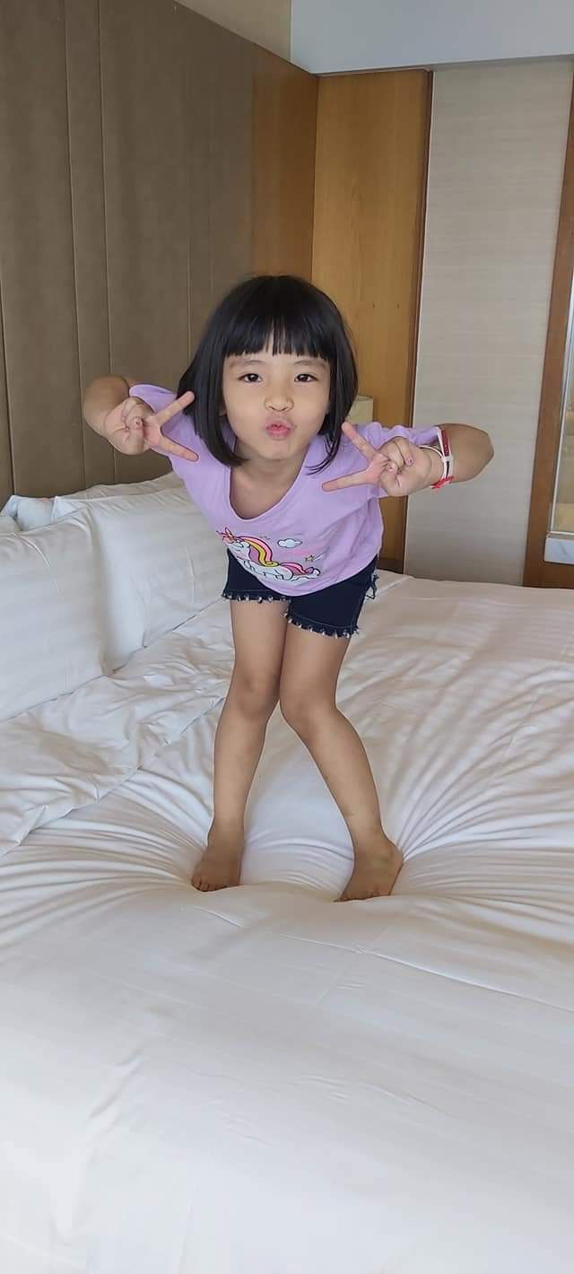 Photo Credit:ရွှေပိုး တိုက်ပုံ Facebook page