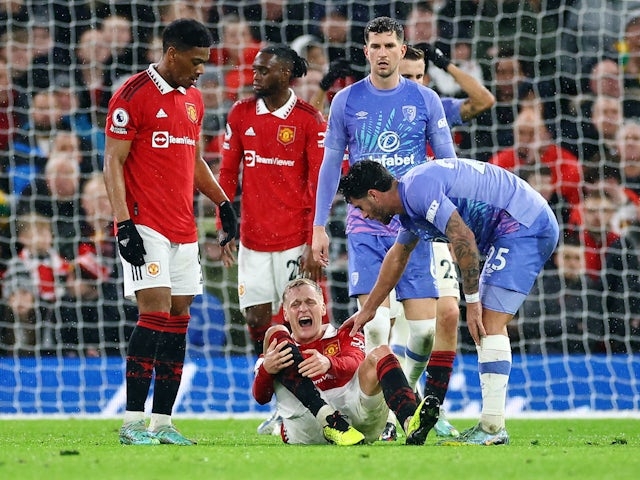 ខ្សែបម្រើ Donny van de Beek
