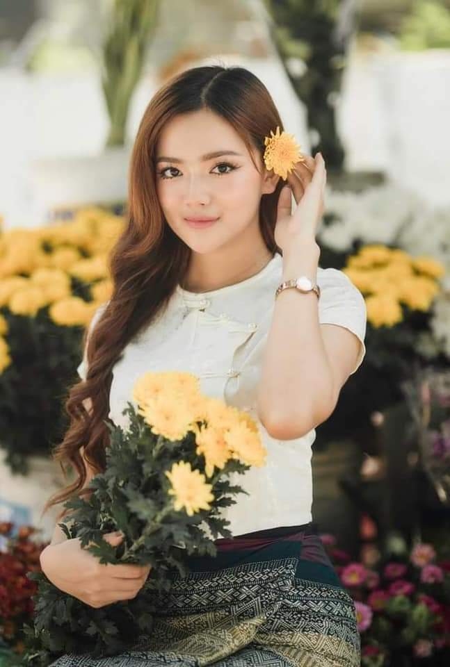 https://s9.kh1.co/__image/w=647,h=960,q=100/6d/6d040e0872762b44af04a85af852d9b88c53cda9.jpg