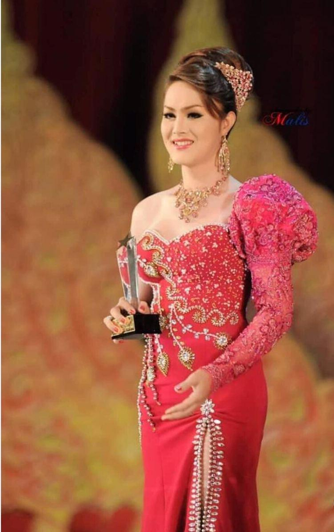 &nbsp; កញ្ញា ប៉ុបពី