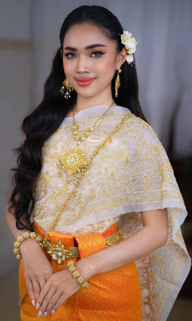 កញ្ញា ស៊ន ថាដាហ្សា