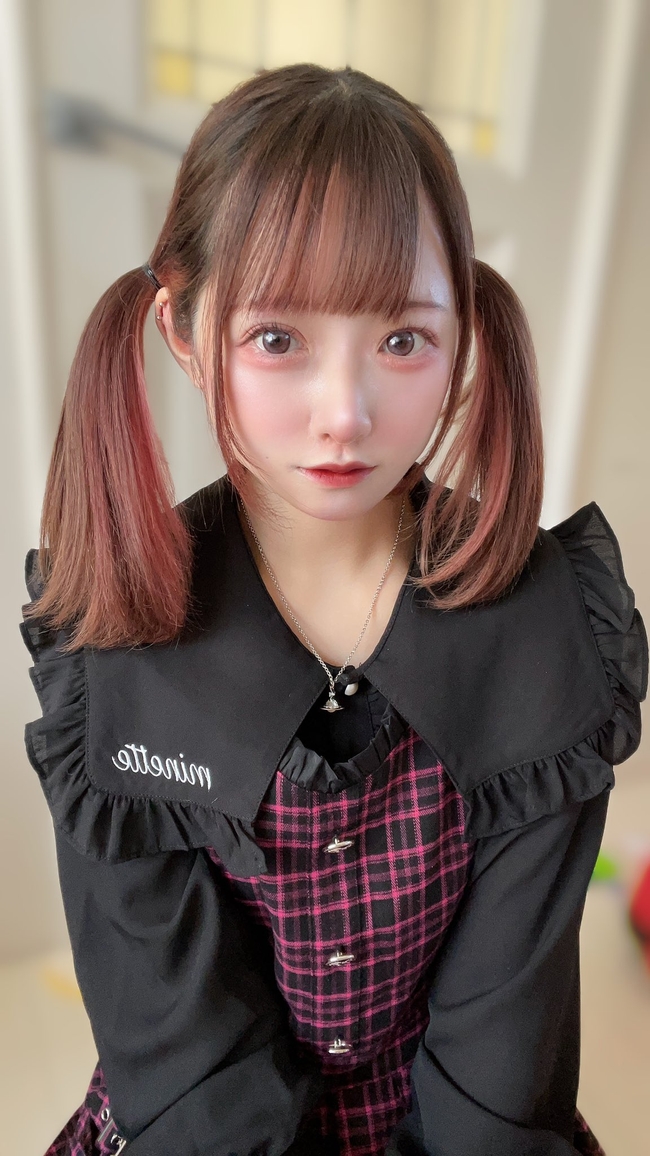 https://s9.kh1.co/__image/w=650,h=1156,q=100/8a/8a21ec17f61621e03e244710d028ed9f671f6672.jpeg