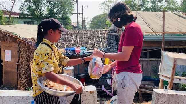 Photo Credit : Mimi Khine Facebook Account