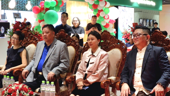 រូបភាព ការបើកសម្ពោធ Pizza Papa Johns Cambodia សាខា The Bridge