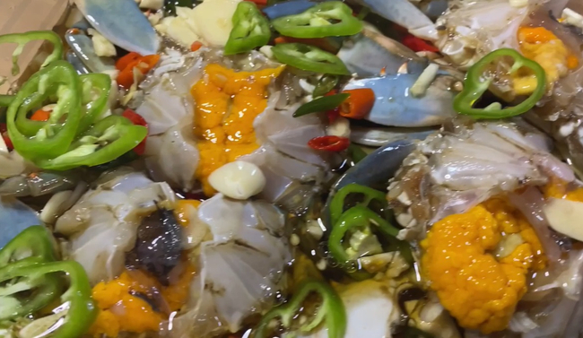 &nbsp;ក្ដាមជ្រក់