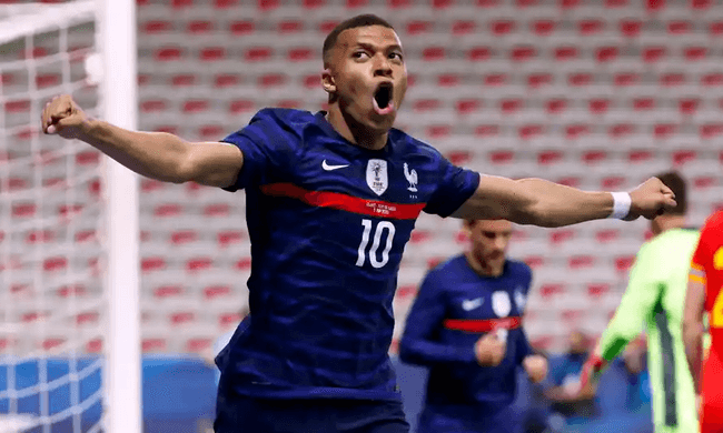 កីឡាករ Kylian Mbappe