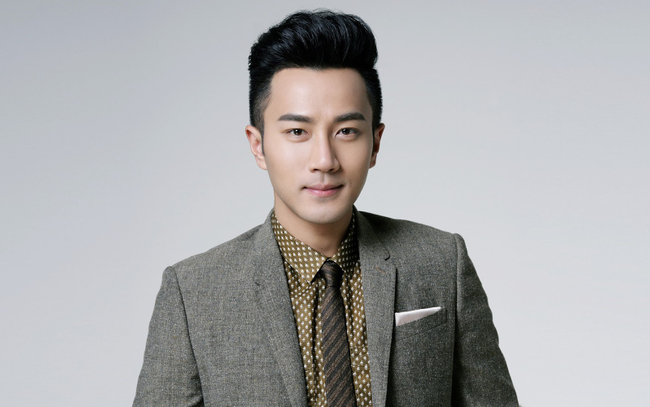 Hawick Lau 