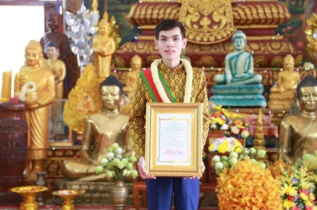 លោកគ្រូមហាជ័យ ក្នុងពិធីតែងតាំង
