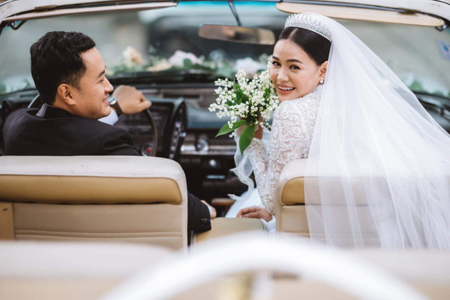 Aye Thaung's Facebook