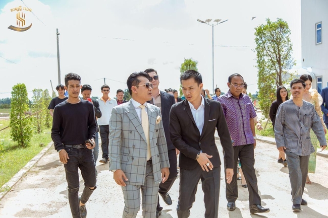 &nbsp; លោក&nbsp;ខាន់ ជេមស៍