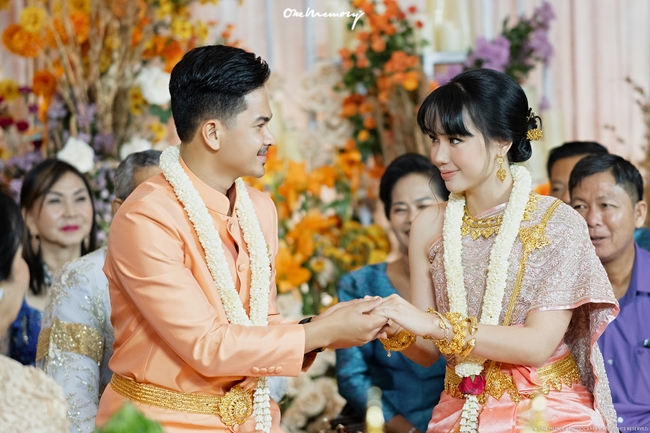 លីកា និងស្វាមី
