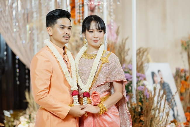លីកា និងស្វាមី