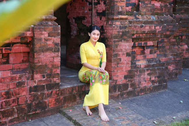 Photo Credit : Thin Zar Wint Kyaw's Facebook Acc