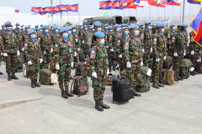 កងទ័ពមួកខៀវកម្ពុជាចំនួន២០៤នាក់ ត្រឡប់មាតុភូមិវិញដោយជោគជ័យ - Khmerload ...