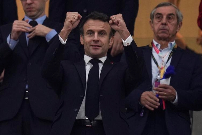 លោក Emmanuel Macron
