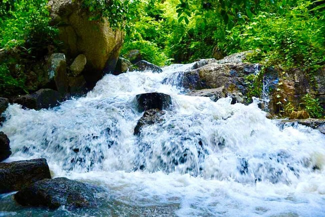 ទឹកជ្រោះផ្អោក