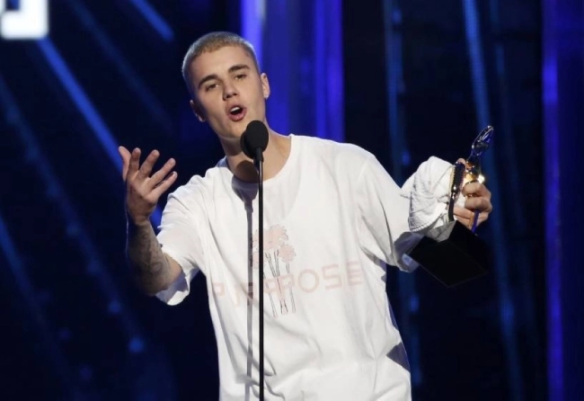 အရင်က Justin Bieber 