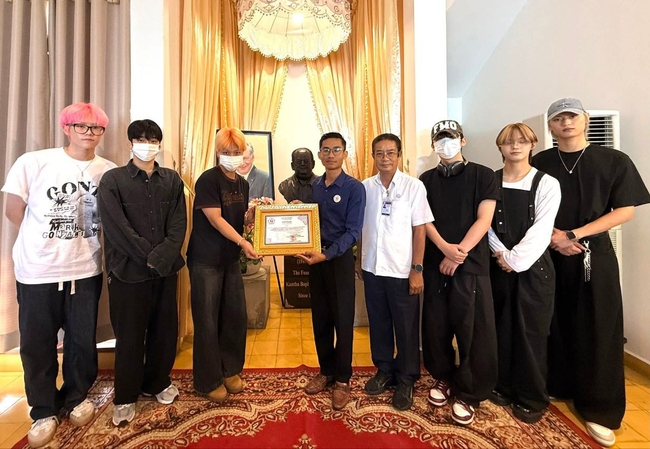 https://s9.kh1.co/__image/w=650,h=449,q=100/3a/3aaa0944e84e8a40413045a9c9ccb92facf32816.jpeg