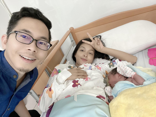 ហង្ស ម៉ារីនី និងគ្រួសារ
