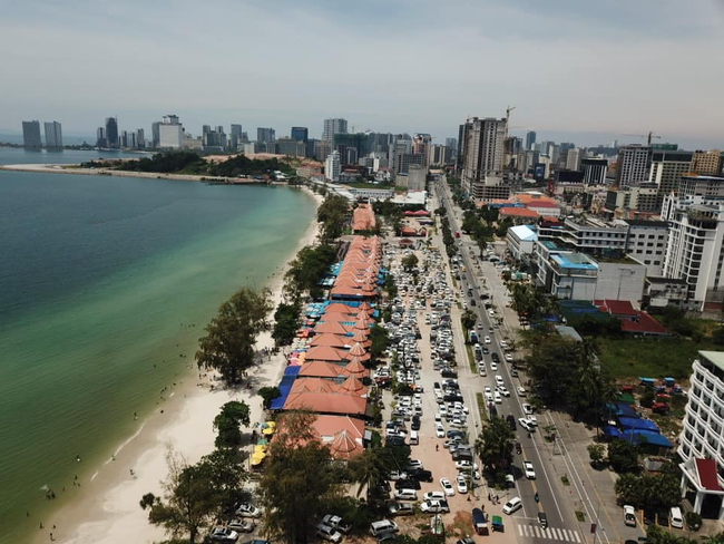 Teshikdagi tayoqning fotosurati