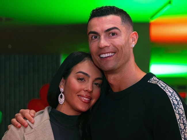 Cristiano Ronaldo និងគូស្នេហ៍ Georgina Rodríguez 