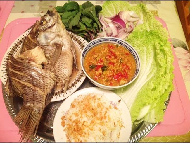 ត្រីចំហុយទឹកម្ទេស