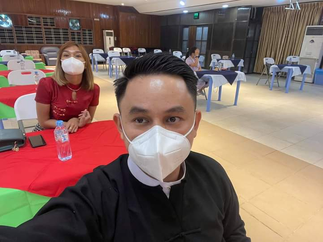 Photo Credit-"SEIN PHYO &amp; YI" FB Page