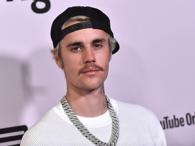 Justin 