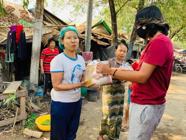 Photo Credit : Mimi Khine Facebook Account