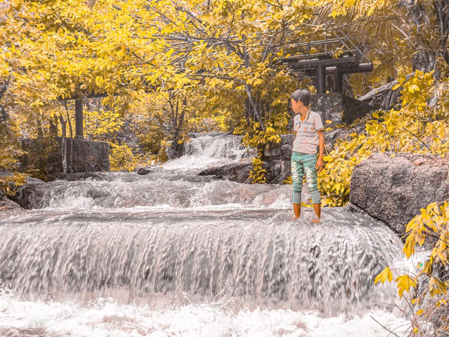 ទឹកជ្រោះផ្អោក