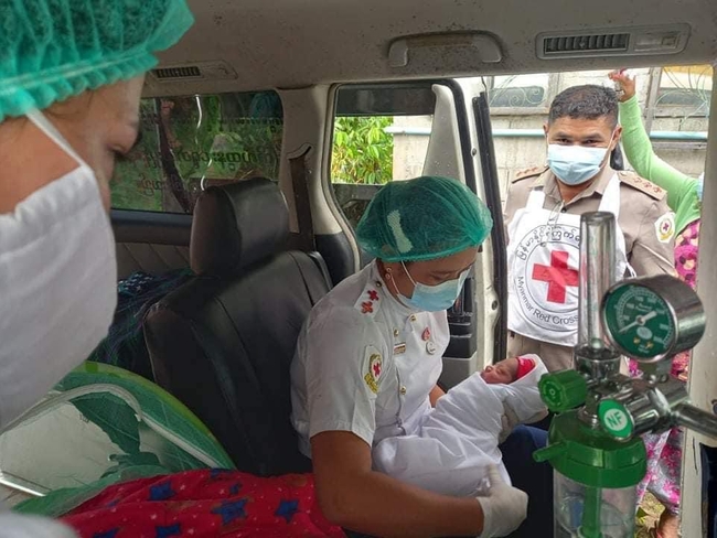 Source & Photo Credit : Khine Hnin Wai Facebook Account