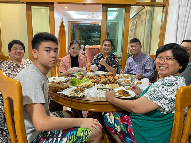 Photo Credit-Kyaw Naing Oo's FB Acc