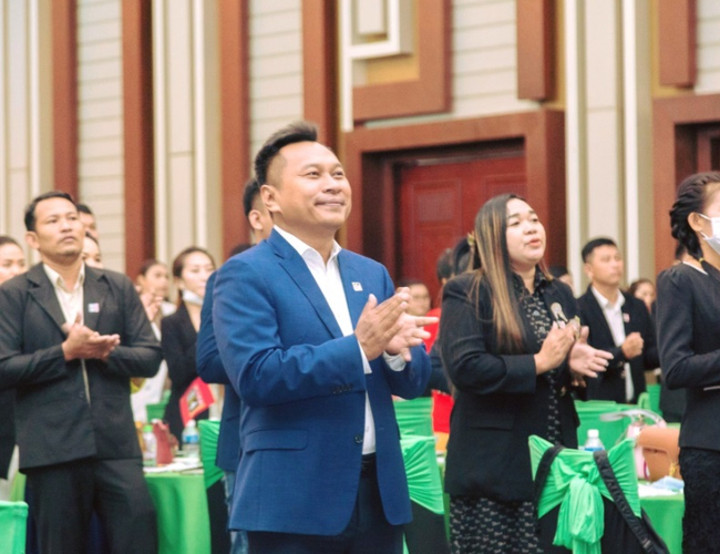 &nbsp; លោកគ្រូ&nbsp;អោម សេងបូរ៉ា