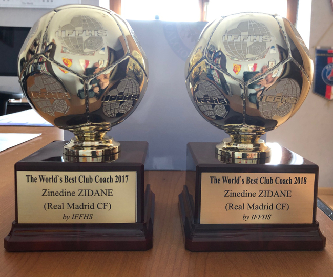 ២៥ ឆ្នាំ កន្លង មក មាន តែគ្រូ បង្វឹក ល្បីៗ ១៥ រូបនេះ ប៉ុណ្ណោះ ដែល បាន