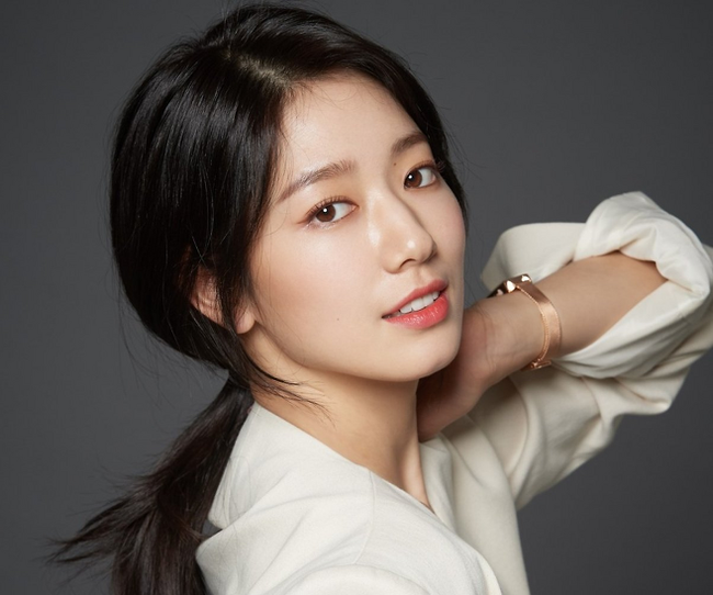 Photo Credit : Kbizoom