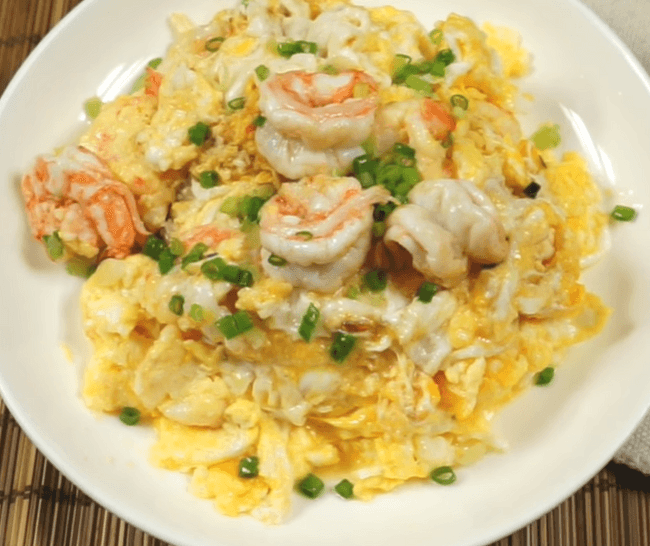 បាយឆាពងមាន់ជាមួយបង្គា