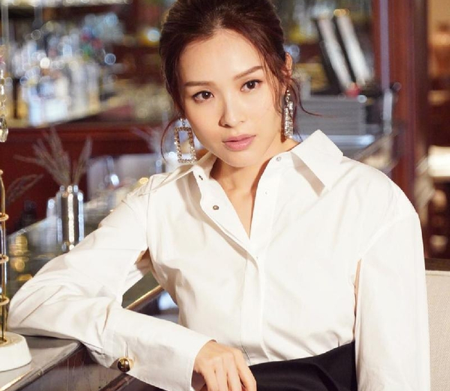 នៅសុខៗ តារាស្រីល្បី Ali Lee ត្រូវចោទប្រកាន់លួចទាក់ទងសេដ្ឋី ក្ប ...
