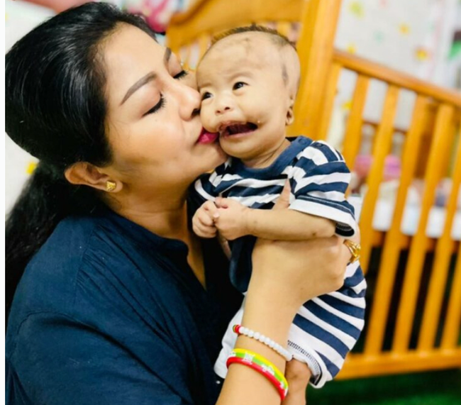 Photo Credit : Khine Hnin Wai's Facebook Acc